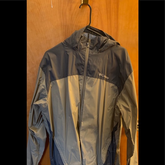 Columbia lightweight rain coat - Picture 1 of 1